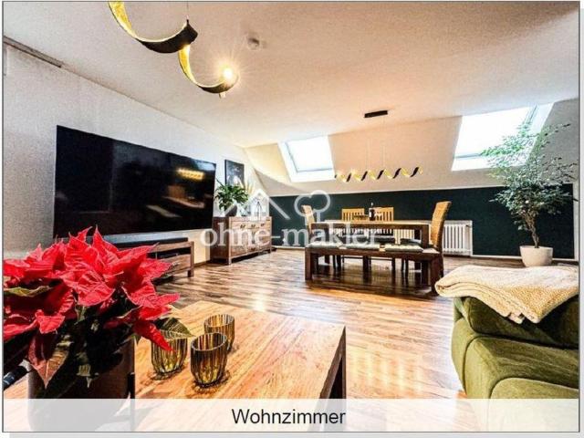 Charmante, generöse Dachgeschosswohnung in Herford 160 qm + 60 qm