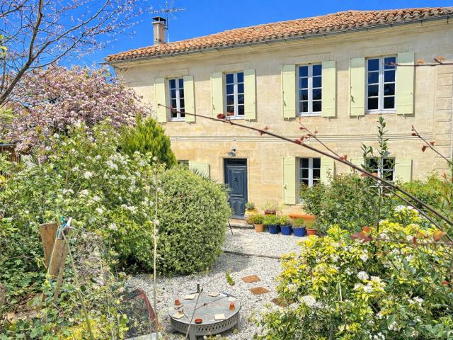 Charmante Girondine rénovée 160m² Branne