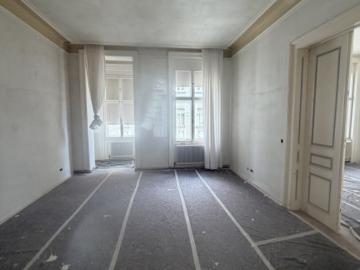 Charmante grosszügige Altbauwohnung 6 Zimmer!