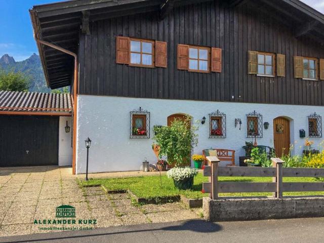 Charmante Doppelhaushälfte in Großgmain
