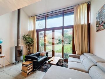 Charmante 4.5 Zimmer Einfamilienhaus Reihenvilla mit Baumbestandenen Garten!