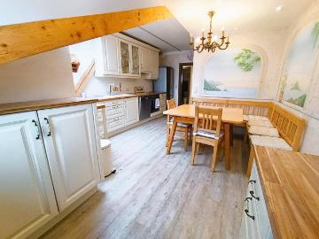 4 Zimmer Wohnung mit Garten in ruhiger Lage