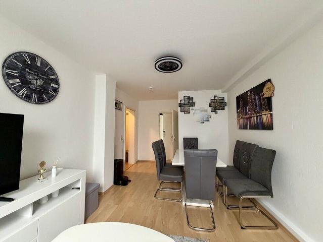 Charmante Dachgeschosswohnung im Altbau mit 2,5 Zimmern in der Wiesbadener Innenstadt