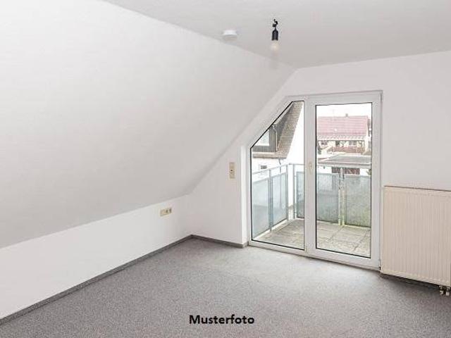 Charmante Dachgeschosswohnung in gepflegtem Wohnhaus