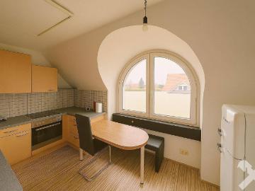 Charmante Dachgeschosswohnung in Straß Ihr leistbares Eigenheim im Grünen