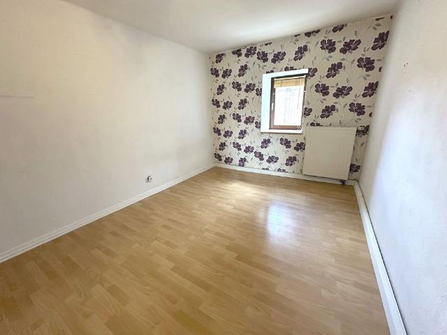 Charmante Dachgeschosswohnung mit 3 Zimmern, Wohnküche & Tageslichtbad