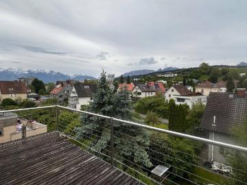 Charmante Dachgeschosswohnung mit großer Terrasse & traumhaftem Bergblick in Feldkirch Tisis