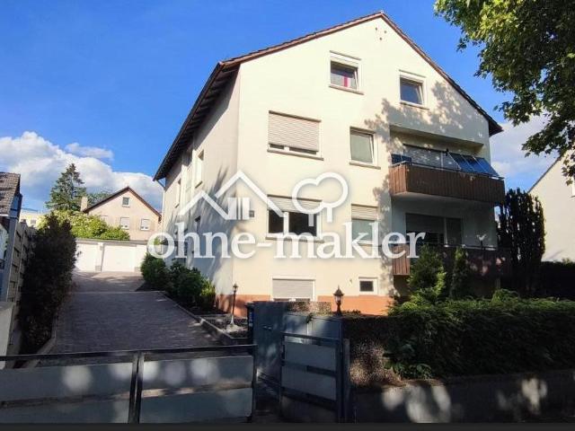 Charmante Dachgeschosswohnung mit Einbauküche und guter Ausstattung in Wiesbaden Südost