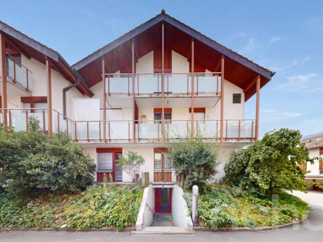 Charmante Dachgeschosswohnung mit Seesicht und zwei Balkonen