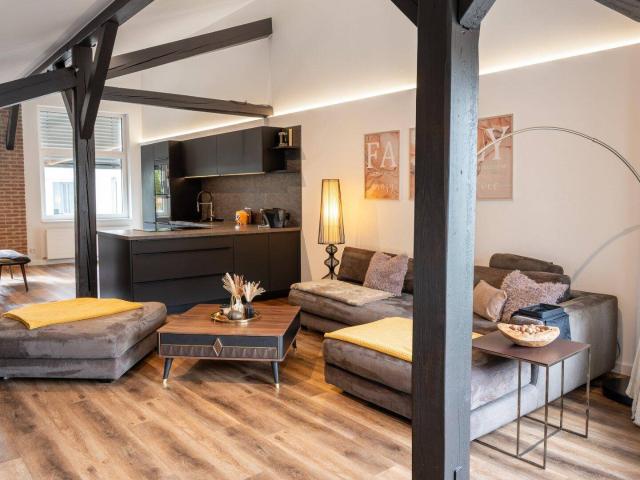Attraktive Dachgeschosswohnung mit sonniger Terrasse und zusätzlicher, separat zugänglicher Wohneinheit mit Vermietungspotenzial
