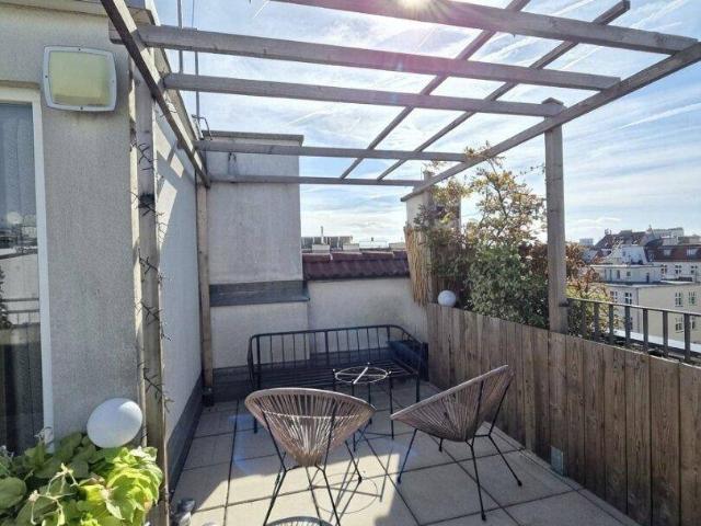 Charmante Dachgeschosswohnung mit Terrassennutzung