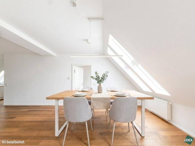 Charmante Dachgeschosswohnung nahe Schönbrunn | 3 Zimmer möglich | U4 in 100 m
