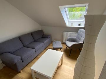 Charmante Dachgeschosswohnung – renoviert & stadtnah