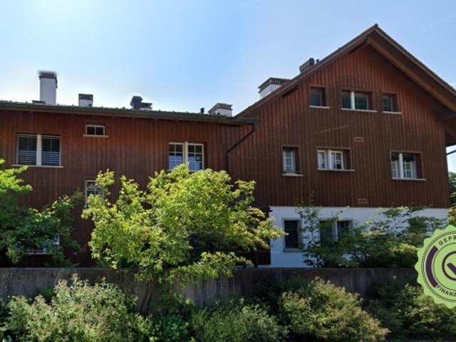 Charmante Dachwohnung 3.5 Zimmer mit lichtdurchfluteter Loggia