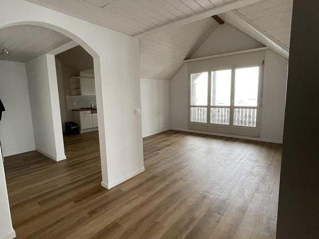 Charmante Dachwohnung an idylischer Lage