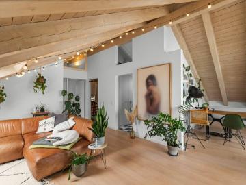 Charmante Dachwohnung an stadtnaher und sonniger Lage!