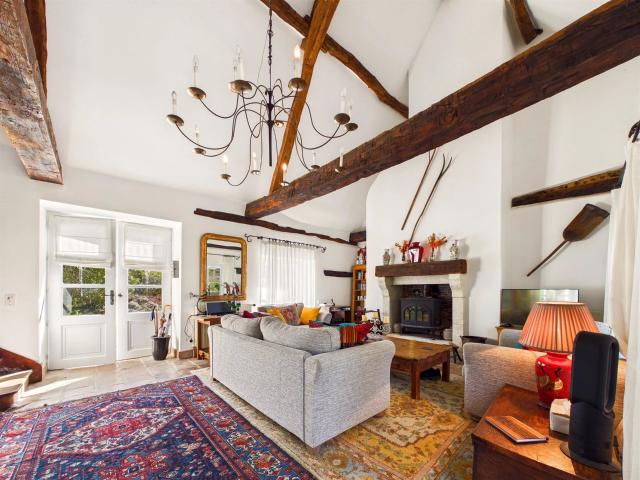 Charmante demeure avec maison d’amis, pigeonnier et piscines 475m² Bergerac