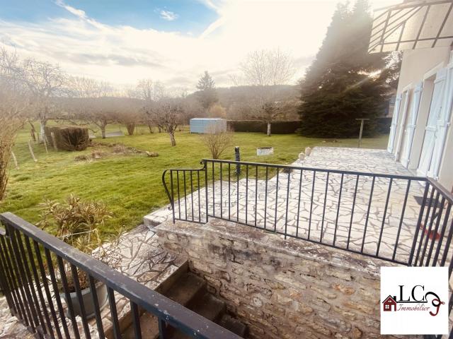 Charmante demeure des années 1930 Cadre paisible et vue cam 140m² Arthel