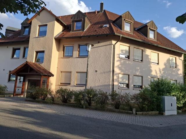 Charmante DG 3 Zimmer Wohnung mit Südbalkon