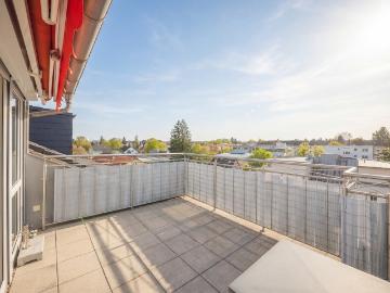 Charmante DG Wohnung mit Südterrasse, Garten und TG zum sofortigen Bezug