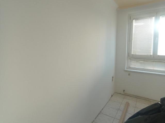 Charmante EG Wohnung in Pottenstein: 3 Zimmer, Balkon & Stellplatz