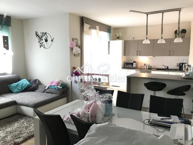 Charmante EG Wohnung mit Terrasse & kleinem Garten