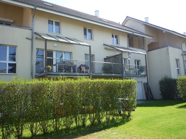 Charmante Erdgeschosswohnung mit gemütlichem Sitzplatz und Schwedenofe