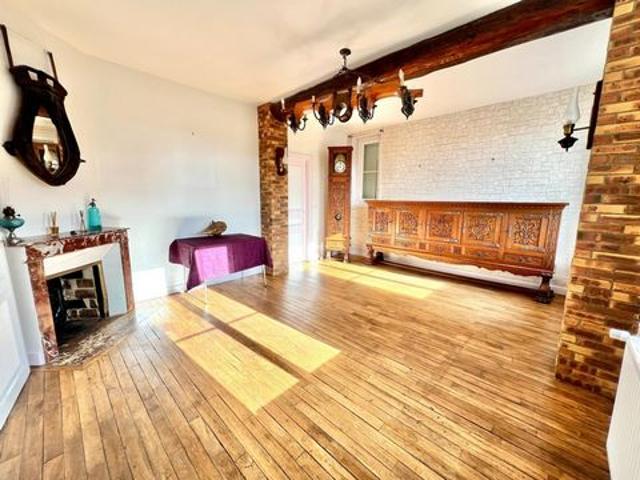 Charmante et vaste maison en pierre de 157 m²