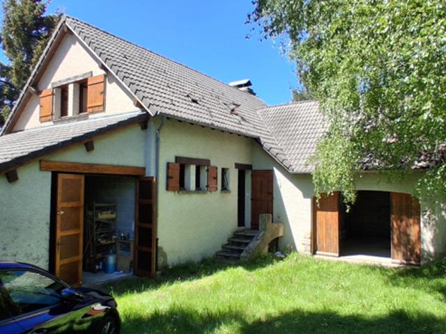 Charmante fermette de 150 m2 et 2 500 m2 de terrain Le Cha