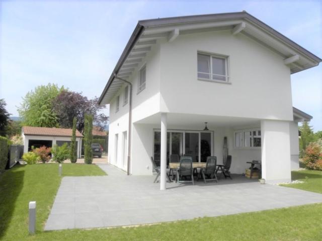 Charmante freistehende Villa mit 5,5 Zimmern