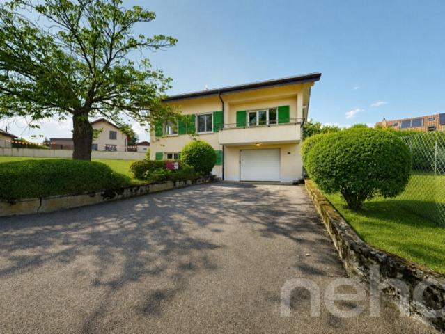 Charmante freistehende Villa auf einem Grundstück von 1.297 m²