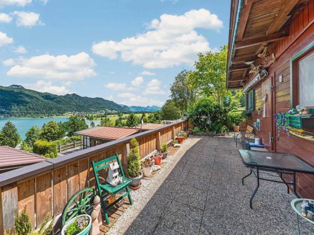 Charmante Freizeitwohnsitz Hütte mit Seeblick in Walchsee