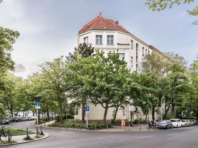 Charmante Kapitalanlage: Lichtdurchflutete 4 Zimmer Wohnung im ruhigen Berlin Halensee
