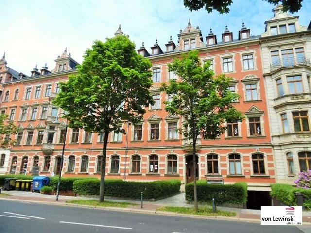 CHARMANTE KASSBERGWOHNUNG MIT BALKON UND STELLPLATZ.