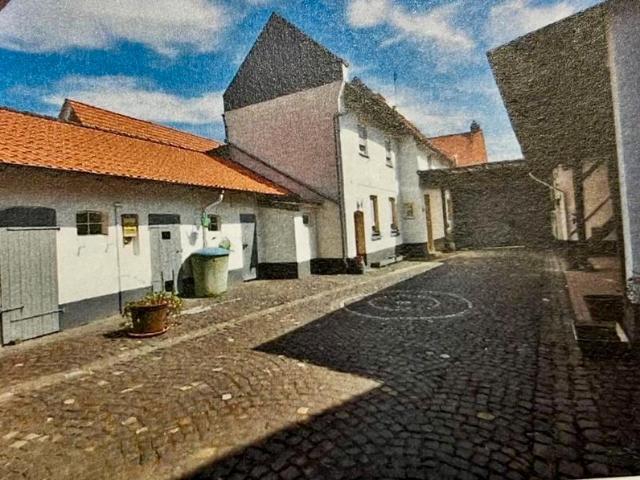 Charmante Hofreite mit großem Grundstück & viel Potenzial