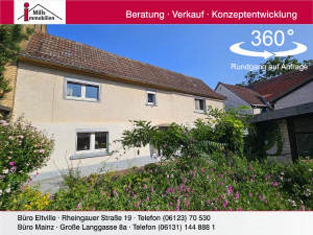 Charmante Hofreite mit Innenhof, Scheune und Garten
