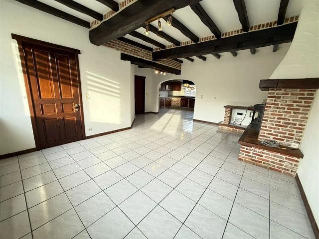 Charmante halfopen bebouwing met 2 slaapkamers