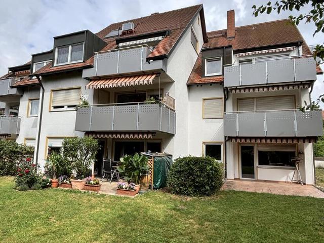 Charmante, helle 2 Zimmer Wohnung mit Balkon in begehrter Wohnlage in Forchheim