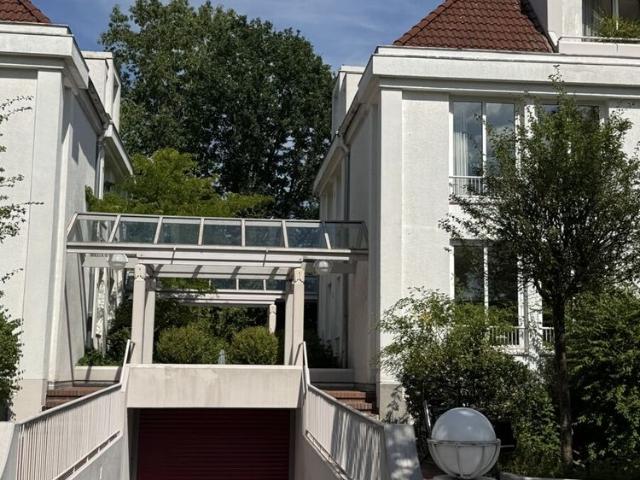 Charmante Obergeschosswohnung mit XL Balkon und Blick ins Grüne TOP Lage