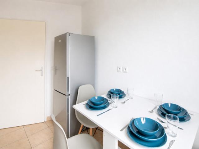 Charmante logement de 11m² à louer à Saint Denis SDN06