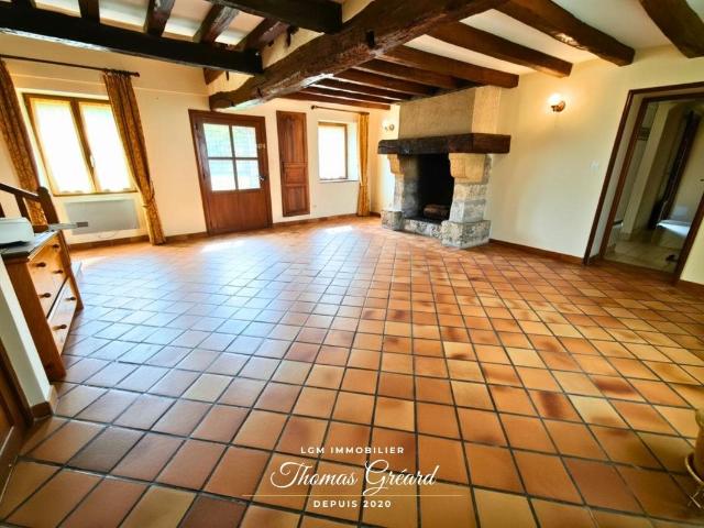 Charmante longère 150m² – 4 chambres + bureau – Beau terrain. 150m² Bonneval