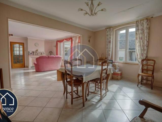 Charmante longère de caractère – 140 m² – Cadre paisible proche Dreux