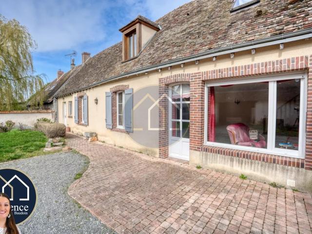 Charmante longère de caractère – 140 m² – Cadre paisible proche