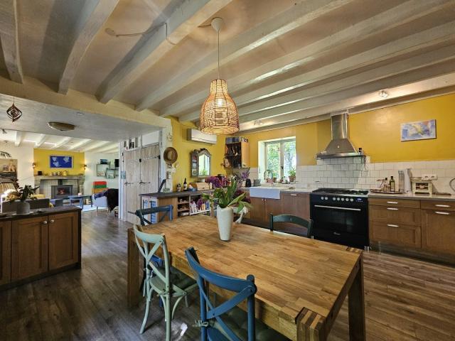 Longere 145m² Theneuille