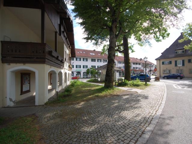 Charmante, lichtdurchflutete 3 Zimmer Wohnung im Herzen von Feldkirchen Westerham