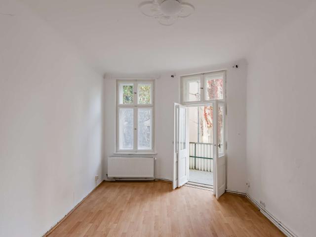 Charmante, lichtdurchflutete 1 Zimmer Altbauwohnung mit Balkon in Berlin Friedenau
