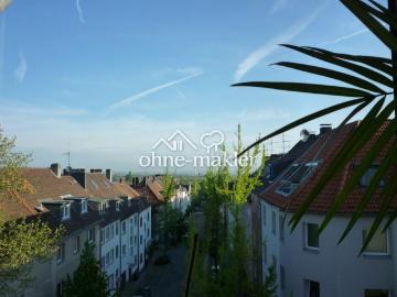Charmante lichtdurchflutete Eigentumswohnung mit Dachterrasse in Südlage