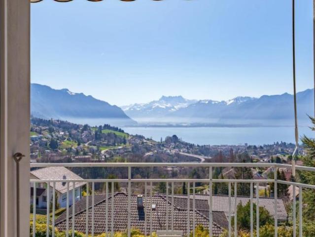 Charmante Liegenschaft mit atemberaubender Aussicht