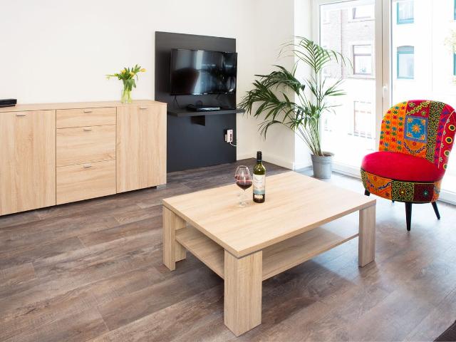 Charmante möblierte WohnuCharming furnished flat in a well maintained 9 unit building in Aachen Haaren, Aachen Amsterdam Apartments for Rent
