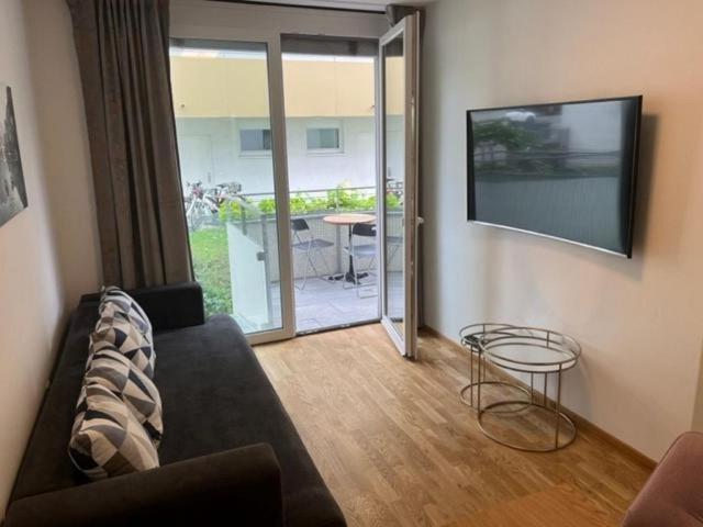 !Charmante möbliertes Appartment mit Garage!